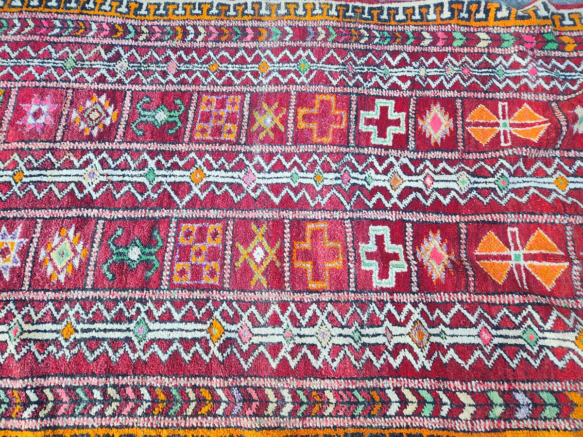 Laine rouge — le tapis berbère